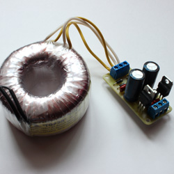 Стабилизированный двухполярный источник питания предварительного усилителя