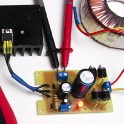 Регулятор напряжения 7А